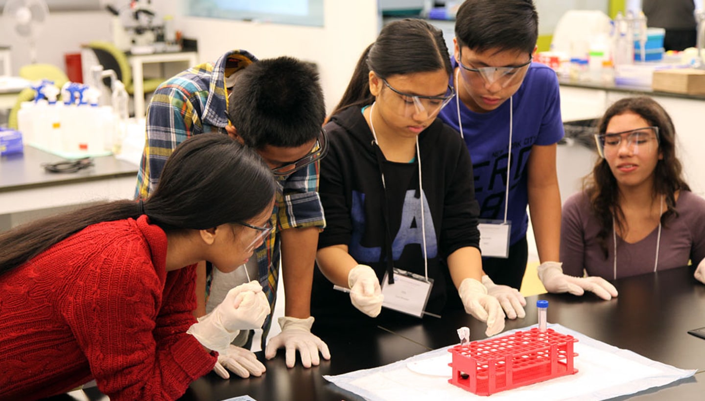 Youth-BIOlab-students-2